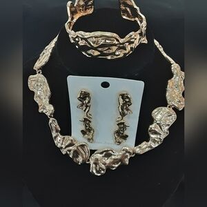 Gold-Tone Women's Lava Jewelry Set J152